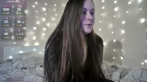 emma_just online show from February 4, 3:15 pm