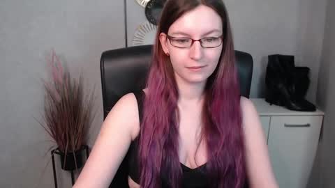 emma online show from February 26, 7:02 am