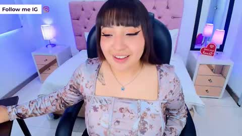 Emma Monserratt online show from March 18, 8:25 pm