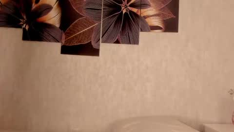 Emma Morgann online show from March 5, 2:12 pm