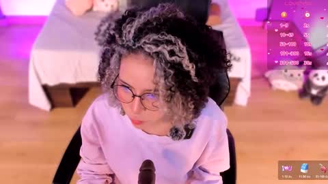     online show from February 15, 12:37 pm