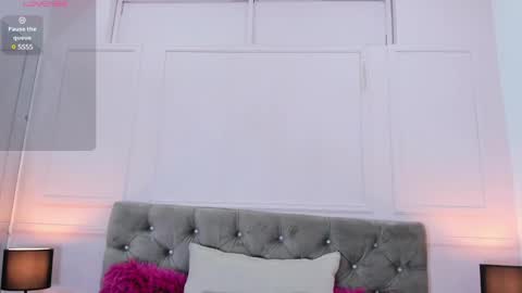 Snapshot of emma_payton chatting on February 11, 11:42 am Emma online show from February 11, 11:42 am