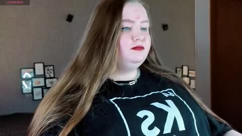 Snapshot of emma_razoom chatting on October 20, 5:38 pm Emma Razumovskaya online show from October 20, 5:38 pm