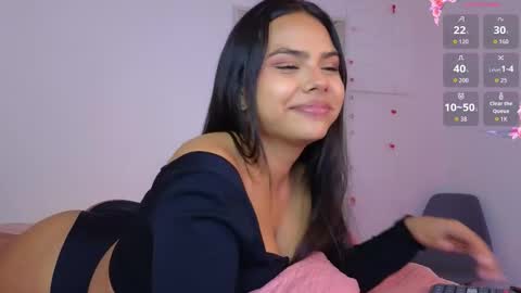 EMMA REVEES  online show from March 11, 5:33 am