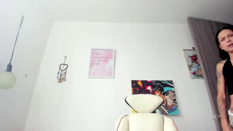 Emma online show from February 3, 2:33 pm