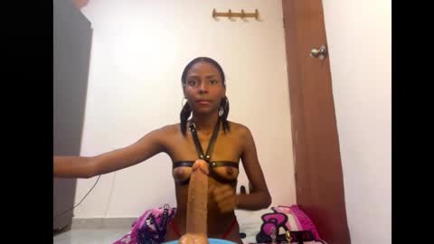 Emma online show from November 4, 4:23 pm