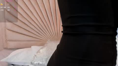           online show from November 12, 7:45 pm