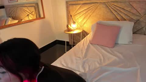           online show from March 10, 9:08 pm