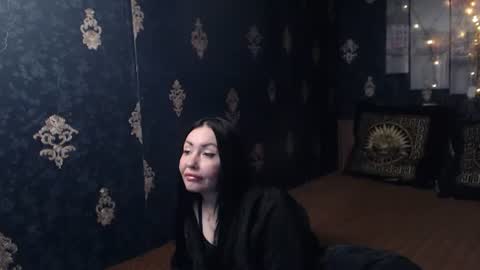 EmmaGoldX online show from March 5, 5:42 pm