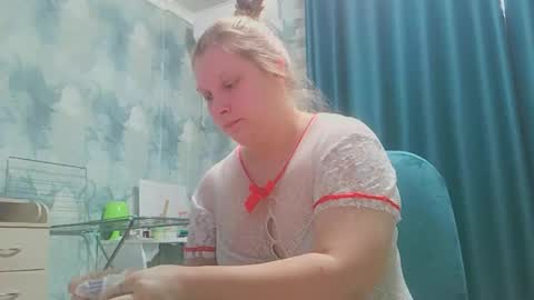 emmamelody online show from October 5, 12:37 am