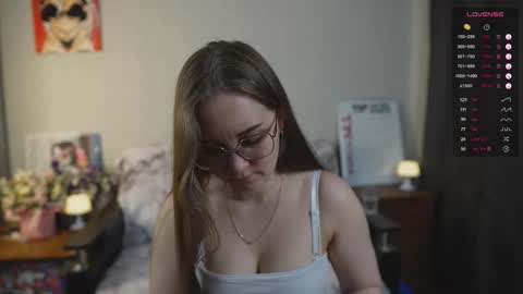 Mia online show from March 5, 6:04 pm