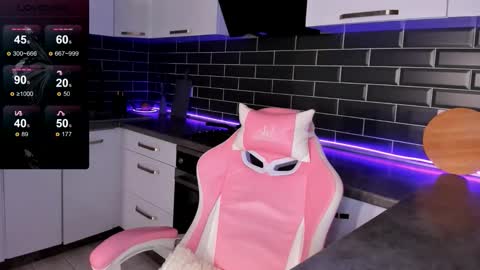 Emma online show from October 29, 7:56 am