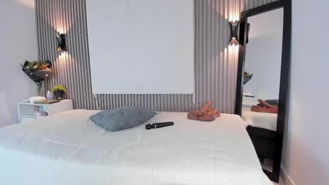 emmazc_ online show from December 20, 11:42 pm