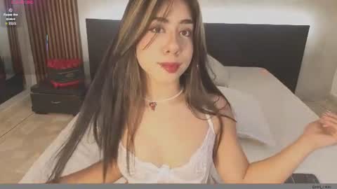 emmi_collins online show from June 25, 8:10 pm