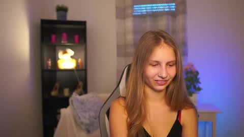 Emmie online show from January 8, 2:10 pm