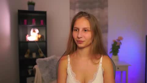 Emmie online show from March 12, 8:00 pm