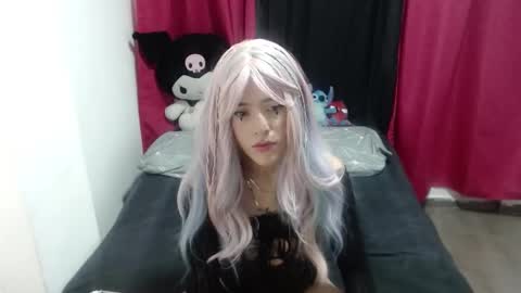 Snapshot of emmy__smith chatting on October 1, 8:52 am emmy__smith online show from October 1, 8:52 am