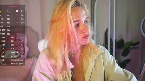 Emmylie online show from February 5, 6:44 pm