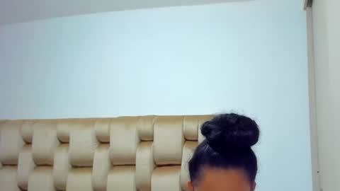 emperatriztapia online show from March 13, 2:02 am