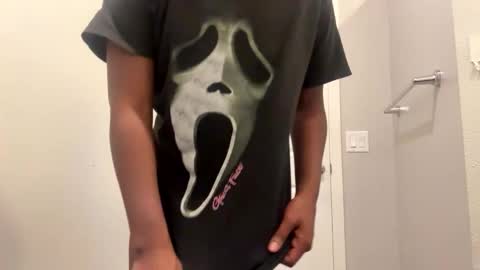 Enchantress online show from March 15, 6:15 am