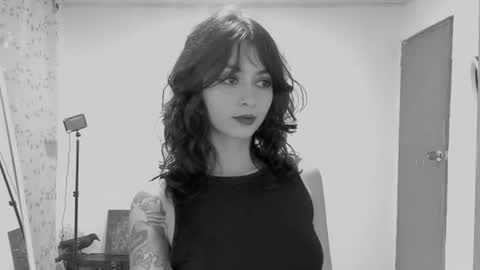 Leyla online show from June 18, 1:18 am