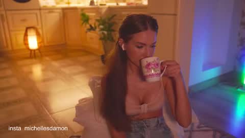 Ana Marie online show from October 22, 1:10 am