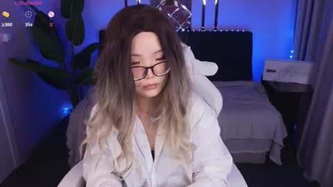 erica_asti online show from November 30, 3:49 pm