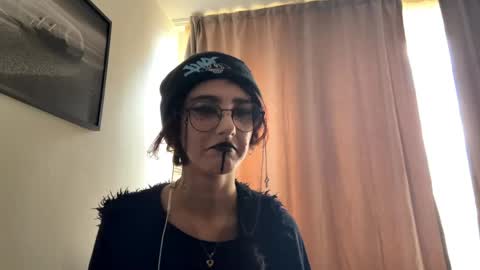 Olivia online show from April 8, 11:23 am