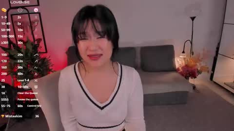 erika_kim online show from November 14, 7:41 am