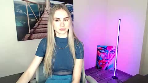 Erika online show from March 18, 1:49 pm