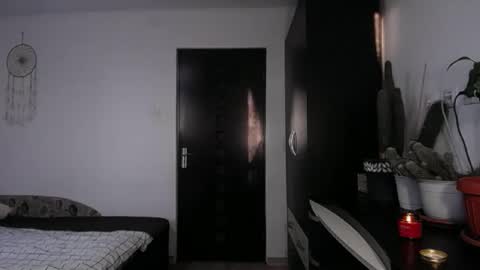 ErikaSecrets online show from December 17, 6:50 am