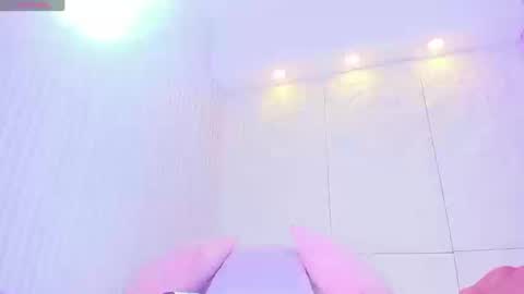 Snapshot of eriklein chatting on September 23, 11:25 pm Eri online show from September 23, 11:25 pm