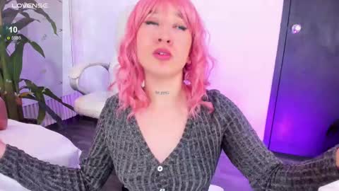 Snapshot of eriklein chatting on September 12, 11:01 pm Eri online show from September 12, 11:01 pm