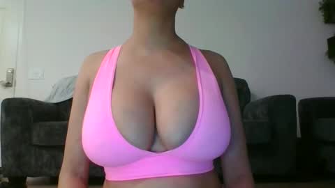 erin2025 online show from November 17, 4:46 am