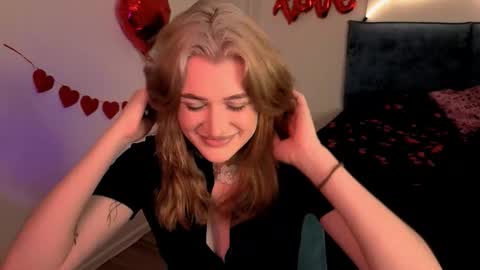 EshleGreen online show from February 15, 8:52 pm