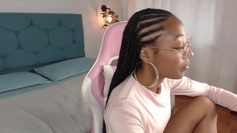 Snapshot of esmeralda_bk chatting on January 22, 3:51 pm esmeralda_bk online show from January 22, 3:51 pm