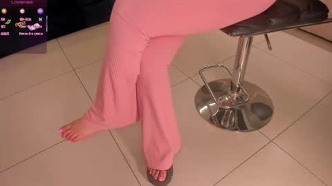 Snapshot of esmeraldagracex chatting on October 3, 3:33 am Esmeralda Grace online show from October 3, 3:33 am