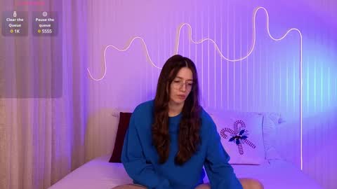 Snapshot of ester_hill chatting on December 16, 9:20 pm Ester online show from December 16, 9:20 pm