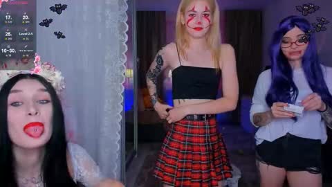 Snapshot of estercollins chatting on October 31, 8:02 pm Ester online show from October 31, 8:02 pm