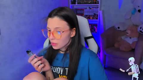 Snapshot of estercollins chatting on March 9, 1:14 am Ester online show from March 9, 1:14 am