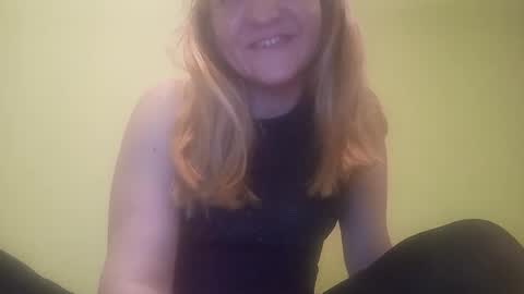 estrellawalters online show from December 21, 8:32 pm