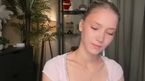 Natalie online show from July 18, 6:28 am