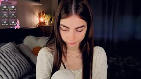 Mary online show from October 19, 8:27 am