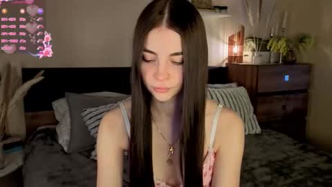 Mary online show from November 10, 8:31 am