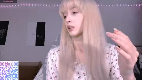 Tali online show from April 18, 11:13 am