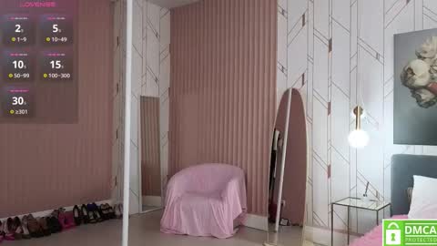 Snapshot of eva__summers chatting on October 22, 4:17 am Eva online show from October 22, 4:17 am