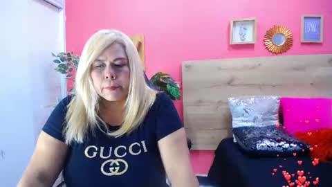 eva_love49 online show from June 26, 7:04 pm