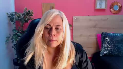 eva_love49 online show from July 25, 7:21 pm