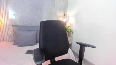 eva online show from March 28, 8:36 am