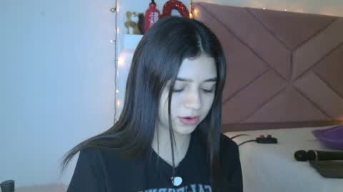 Eva Sin online show from March 2, 7:15 am